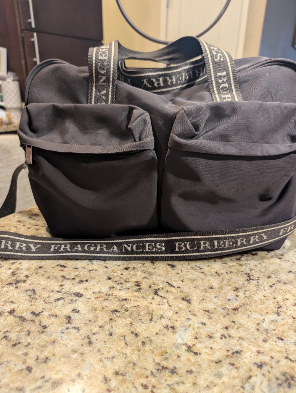 Burberry Fragrance Nylon Travel Bag Duffle 16 X 11 - Picture 2 of 7